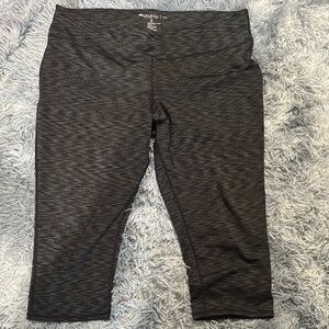 Ideology Gray Leggings Capri-Length Athletic Wear